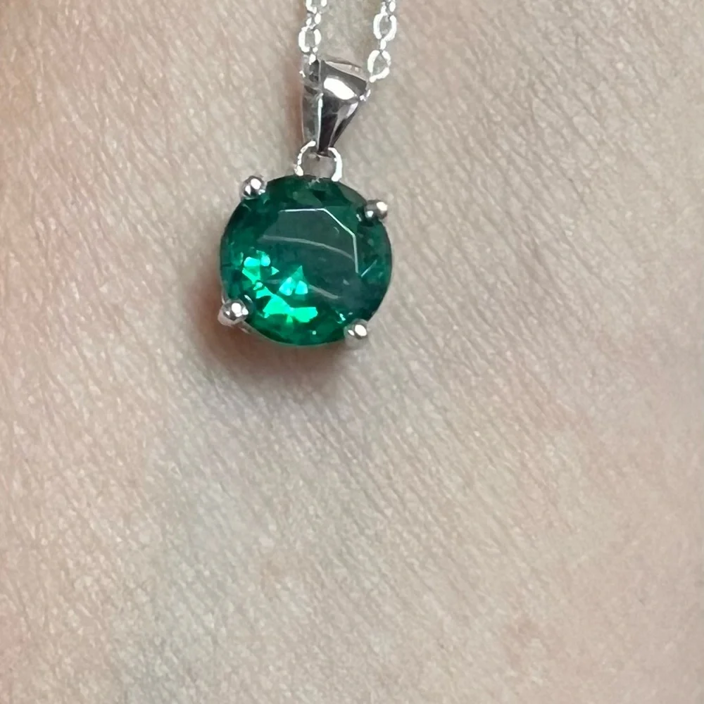 925 Sterling Silver. Solitary. Necklace - Picture 4 of 8